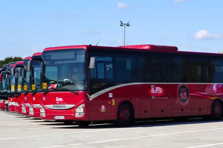 Notcar, la location de bus avec chauffeur pour vos voyages et déplacements !