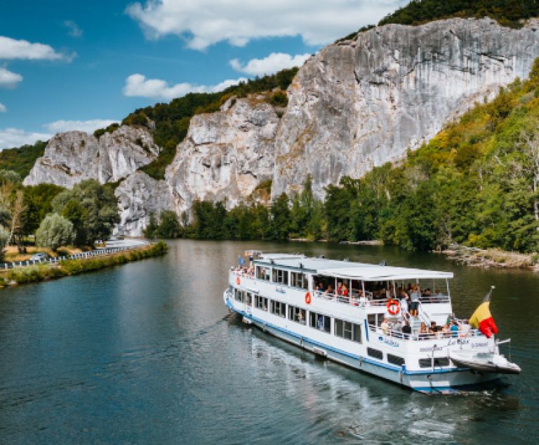 Dinant, croisière gourmande sur la Meuse