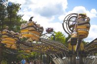 L'attraction l'astrolabe du jardin d'acclimatation. 