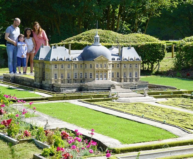 Le château de Vaux le Vicomte à France Miniature.